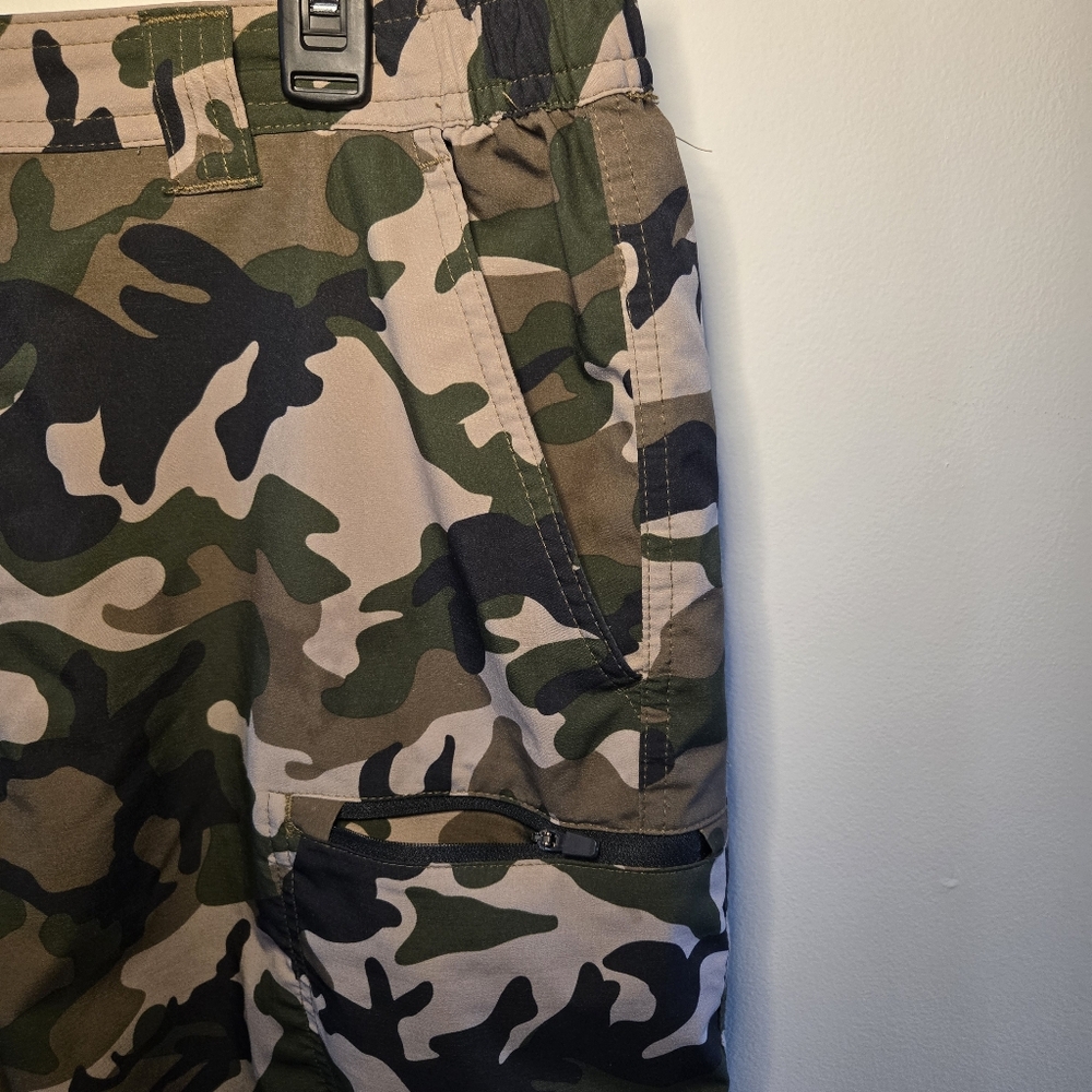 Fintech Camo Shorts Mens Large 36 Elastic Side Waist 9-inch Inseam - Picture 6 of 8